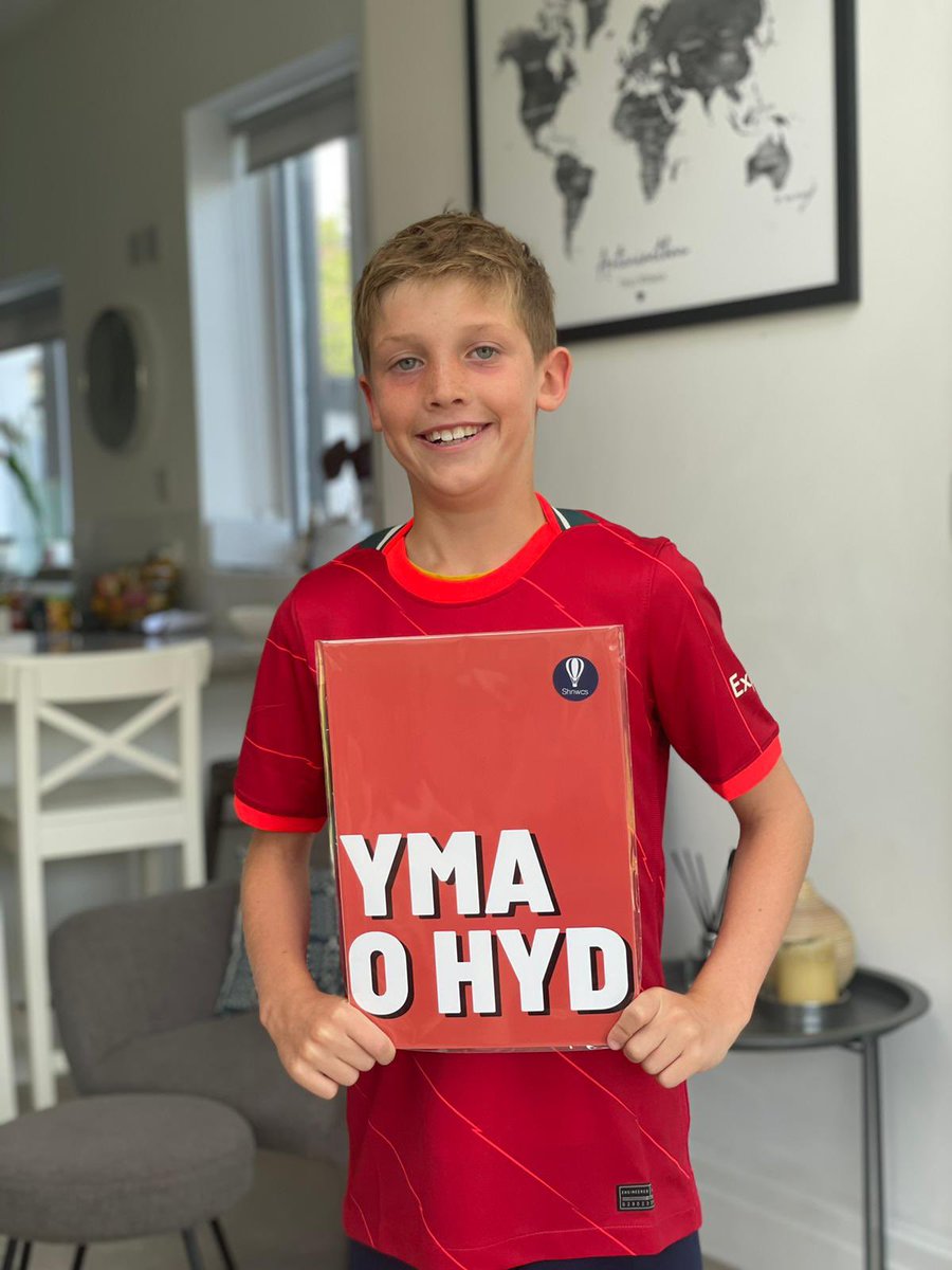 shnwcs1's tweet photo. Penblwydd Hapus | Happy Birthday Jac! 🎈🎈🎈🎈

#shnwcs  #ymaohyd  #welsh  #cymraeg  #welshgifts 

https://t.co/bFlqFhlabt https://t.co/iWfgjI5TQH