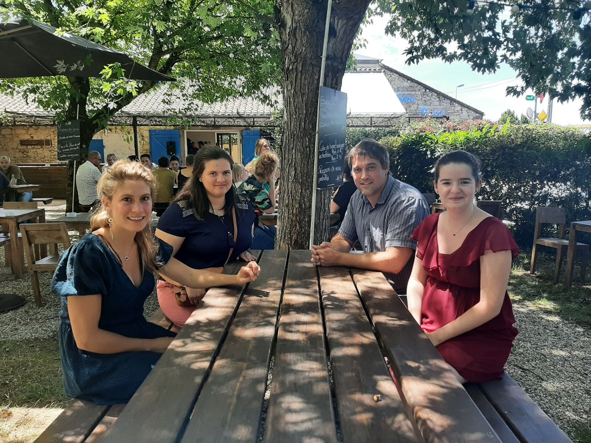 Nous sommes ravis d'accueillir Elora Pujol, responsable de développement variétal fraise à <a href="/invenio_fl/">Invenio</a> ! Bienvenue dans la filière 😊🍓
L'occasion pour les équipes de discuter des projets d'expérimentation fraise en cours et à venir ! 💪
#FraisesdeFrance #Innovation #Partenaires