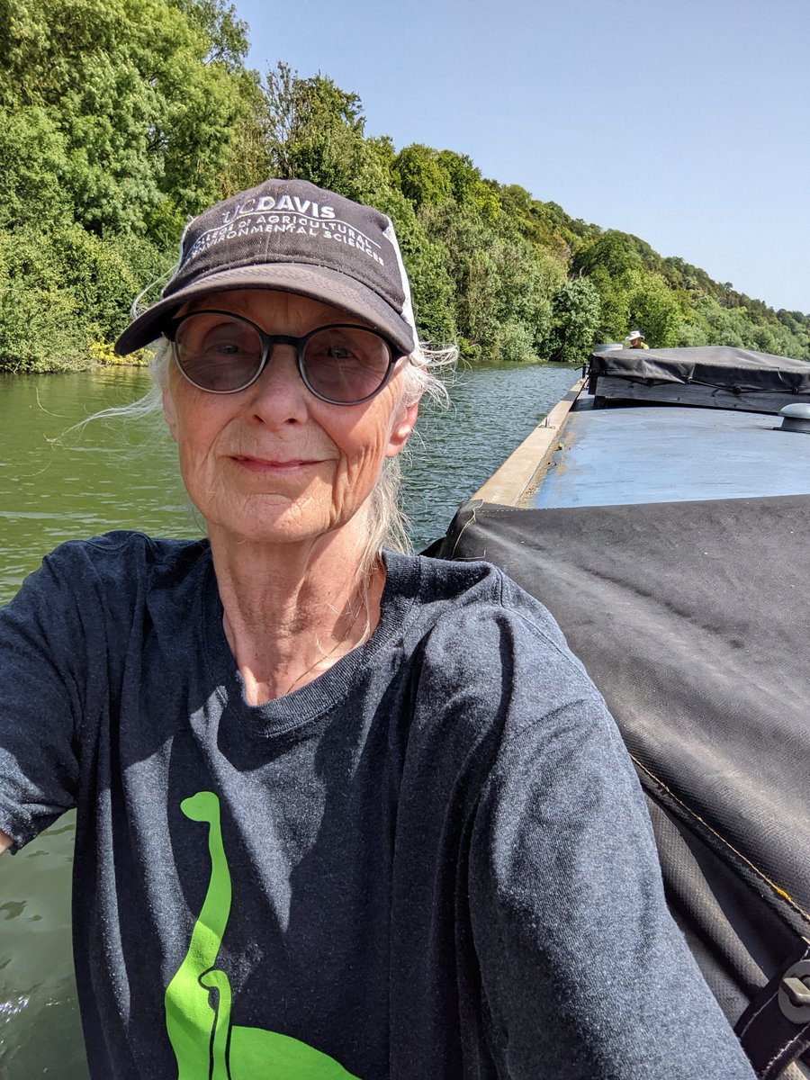 We're heading up the Thames to Oxford in 30+ degree heat. We're keeping cool because every hour or so we dip a T-Shirt into the river and put it on soaking wet. Thinking of you, Paul <a href="/psmaldino/">Paul Smaldino</a>