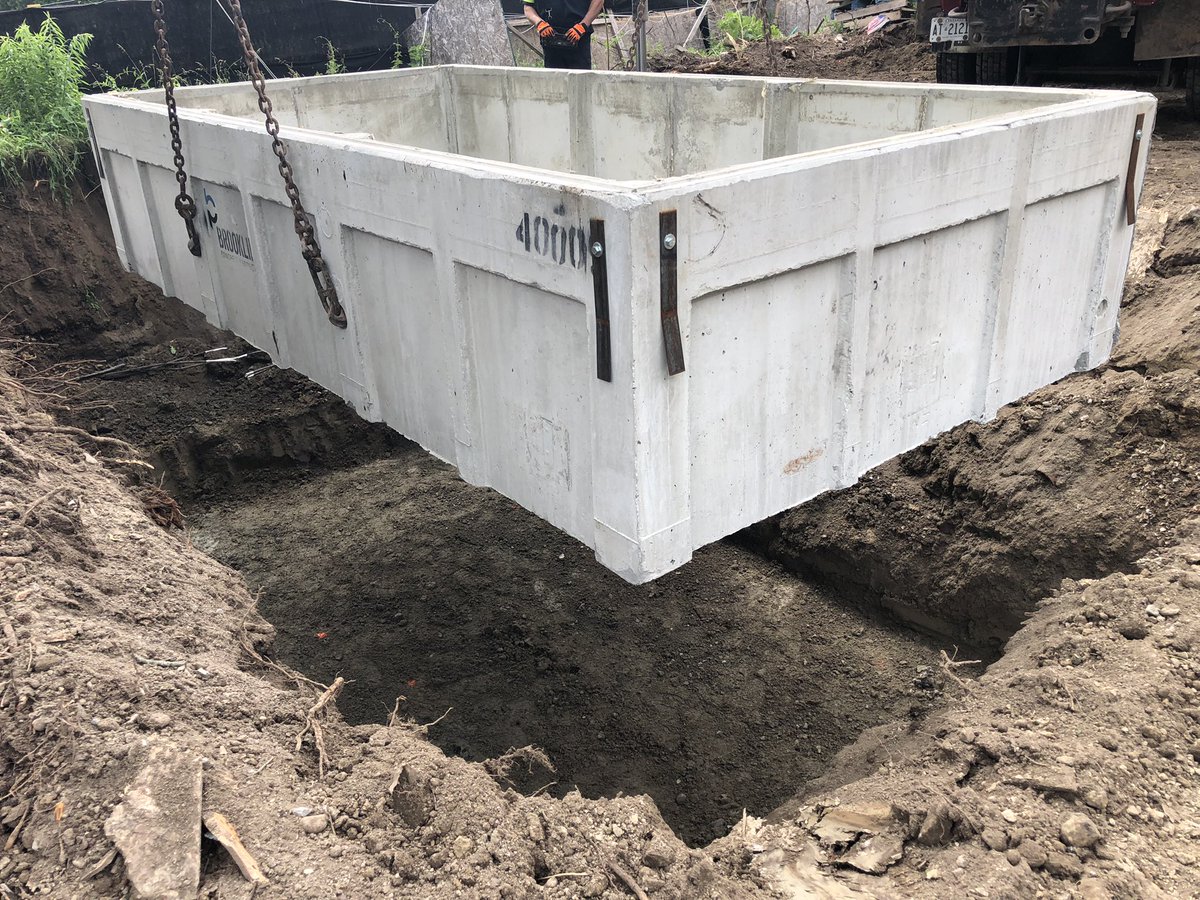 Brooklin_CPC's tweet photo. Installing a BIONEST in Markham today. 

One of the many tertiary systems Brooklin Concrete Products Corp offers. 

No matter what you’re requirements are, Brooklin has a solution. https://t.co/hZUmRNeSJC