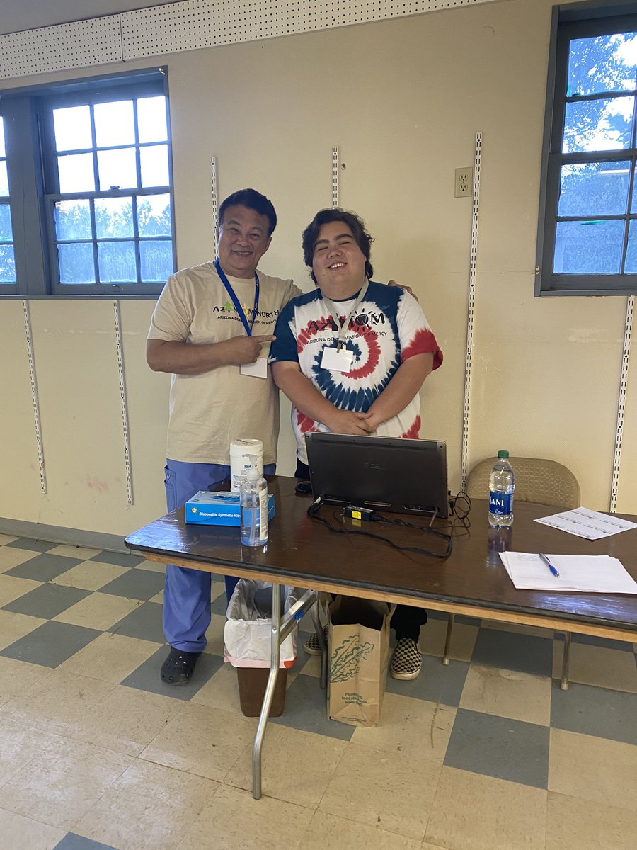 CADSAZMOM's tweet photo. At volunteer checkin/registration.
Thank you Dr. Pat & Christian Rabot.
#AZMOMNorth #AZMOM #CADSF #DentalCare #NonProfit
#GiveBack #Community #AZ #Flagstaff https://t.co/U7EBXPLaTb
