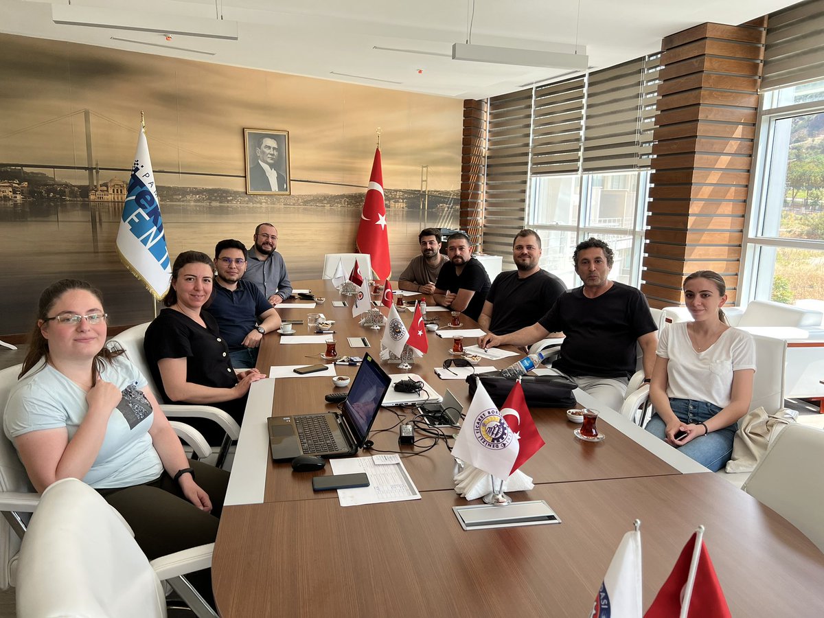 PauTeknokent's tweet photo. Pamukkale Teknokent bünyesinde faaliyet gösteren firmalarımız ile sektör toplantıları hız kesmeden devam ediyor. Bu hafta ki toplantımızı Metaverse, Artırılmış Sanal Gerçeklik ve Oyun üzerine gerçekleştirdik. #FunikaGames #Fokur #Netrevart #FirstNationsGames #3DProbox https://t.co/QXJmX1hGV0