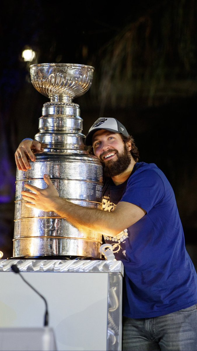 bwombat24's tweet photo. Happy birthday to the legendary Kuuuuuuuuch! #GoBolts https://t.co/3yX8b18lyc