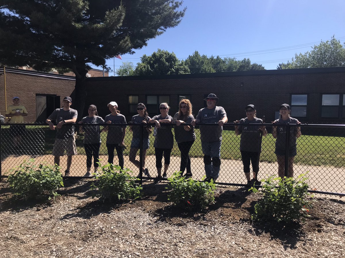 MrsVA4thgrade's tweet image. Shout out to all the people involved with planning and building this outdoor learning space for Lakewood students! The kids are going to love it!♥️
@LakewoodEl @gmb_ae  
Special thanks to Enchanted Gardener and GMB Architecture and Engineering for helping with all the landscape!