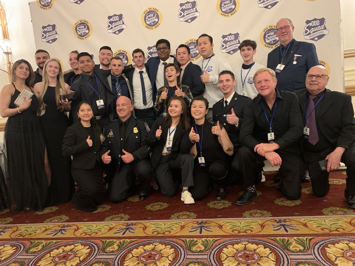 OddSquadProd's tweet photo. What a great volunteer team we have behind our events - here are a few of the crew! https://t.co/KjCQHBjtav