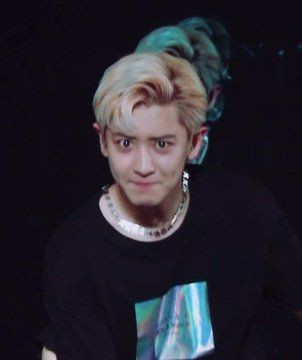 cyhourly's tweet photo. 엑소 박찬열  #CHANYEOL #찬열 
#박찬열 #엑소찬열 #チャニョル #灿烈 https://t.co/zzcyhNCkrZ