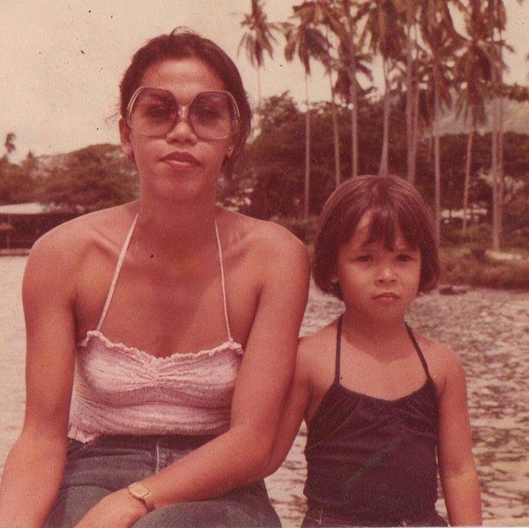 11 years ago today I lost my mom to lung cancer. People often say that time heals all wounds. This wound still hurts. It's not healed. But something I've been able to do is find healthy ways to "deal". I focus on the blessing my mom was and find comfort in Jesus and my family. ❤