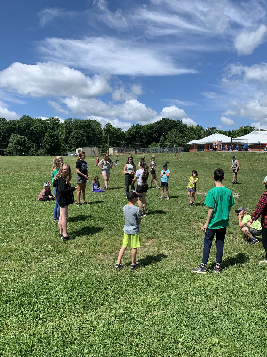 Lisa Phillips tweet media