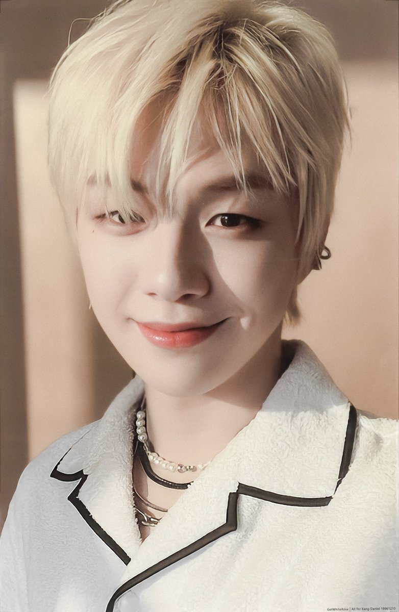 GetWhiteRose's tweet photo. 🍙

#강다니엘 #KANGDANIEL 
#TheStory https://t.co/iAUWSfqwJ4