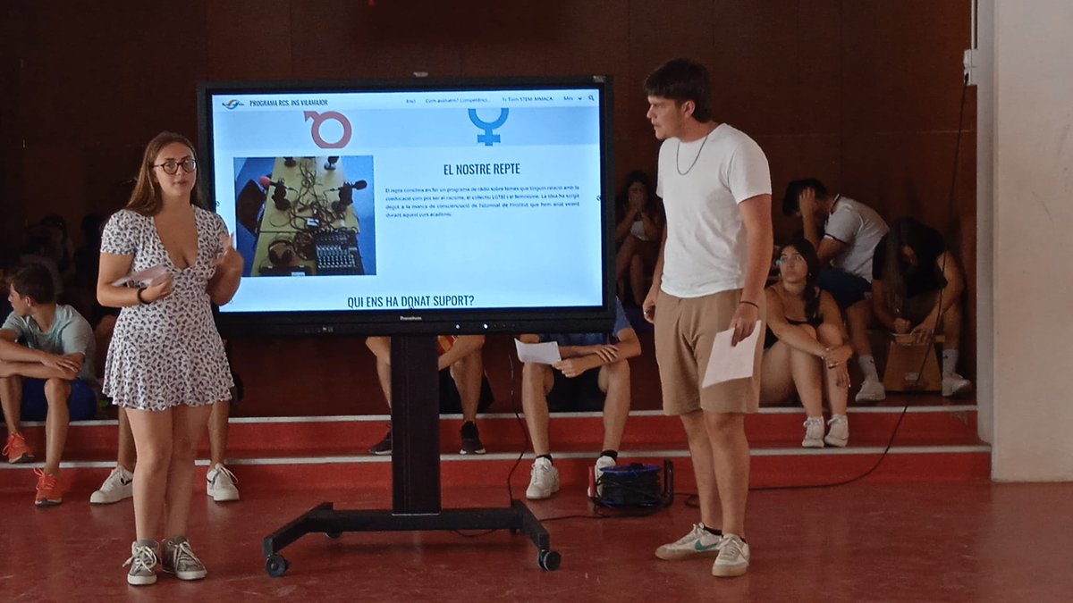 INS_Vilamajor's tweet photo. Avui, acte de cloenda del Programa d'innovació RCS de 4t d'ESO amb l'alumnat de 3r d'ESO!📝🔍⏱️💻📚📱#programaRCS #projecteRCS #competènciesglobals #innovacióeducativa #DGCP #SCSB @AvuiVila_Noelia @Vilaclassiques @SocialVilamajor @VilaExpressio @Vilaciencies https://t.co/6K8P4FwaQr