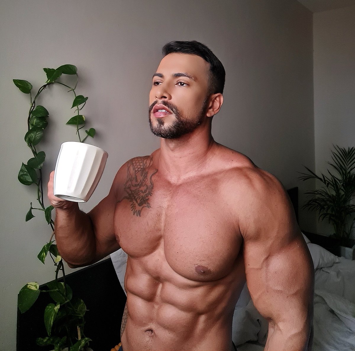 Junior_camposs's tweet photo. Uma xícara de café e nada mais . https://t.co/LmsFNwd6Ar