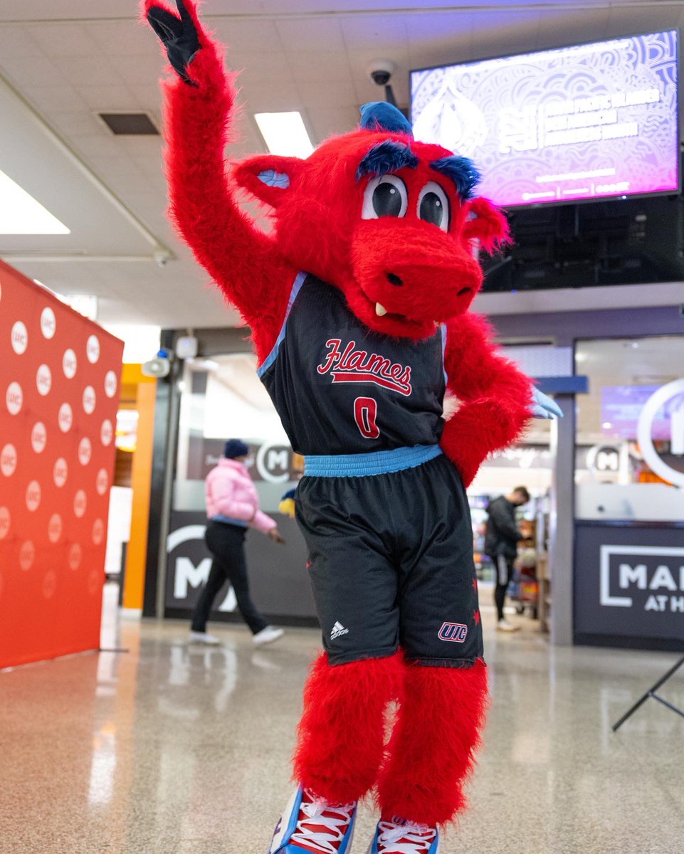 Happy National Mascot Day to our favorite! We ❤️ Sparky! 

#uic #thisisuic #nationalmascotday