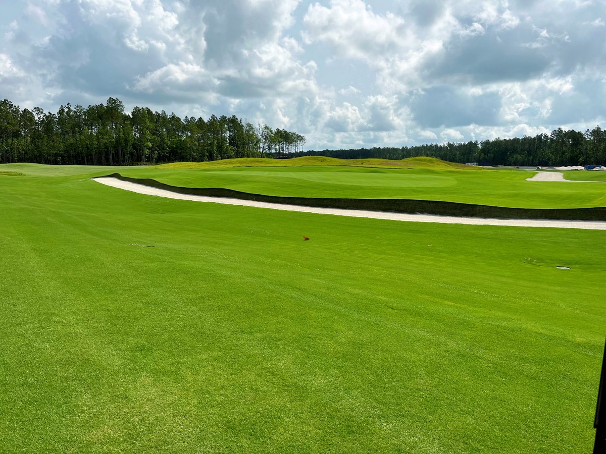 Stillwatergcc's tweet photo. What a beautiful view! Anyone else anxious about playing on these rolling ⛳ greens?
#hamptongolf #stillwatergcc #flagolf #pgatour #pga #golf #countryclub #membership #golflovers #holeinone #teetimes #callawaygolf https://t.co/Q9EtXzerLh
