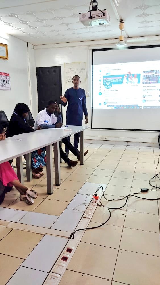 CCNEJNIGER's tweet photo. Le @CCNEJNIGER à participer au Tweet-up organiser par @plan_niger dans le cadre de la célébration de la journée de l'enfant Africain édition 2022.

L'occasion était pour nous de partager nos points de vue sur la thématique de cette année : La lutte contre la mendicité ! https://t.co/9ZT0Ub2MA3