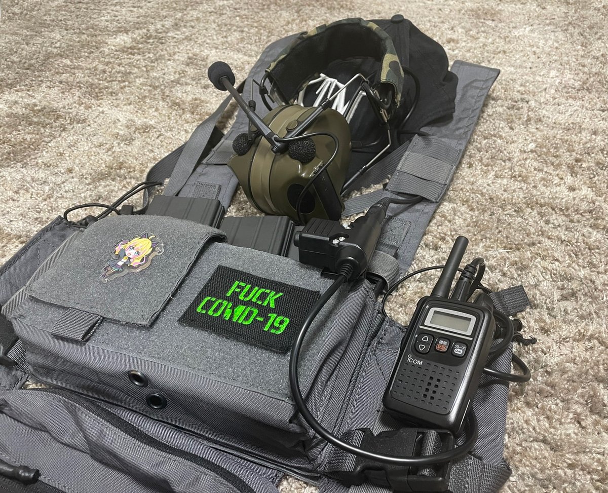 SaibaSuzu's tweet photo. 来週のサバパラに向けて、ZTAC COMTAC II ヘッドセットと無線を買っちゃいました~~💕
ヘッドセットはレプリカですけど💦
これでサバパラを思う存分、楽しめそうです☺✨
楽しみ~~~✨✨
#サバゲー #軍拡報告
#サバパラ #サバゲーパラダイス
#ヘッドセット #comtac #headset https://t.co/QEExsBMFja
