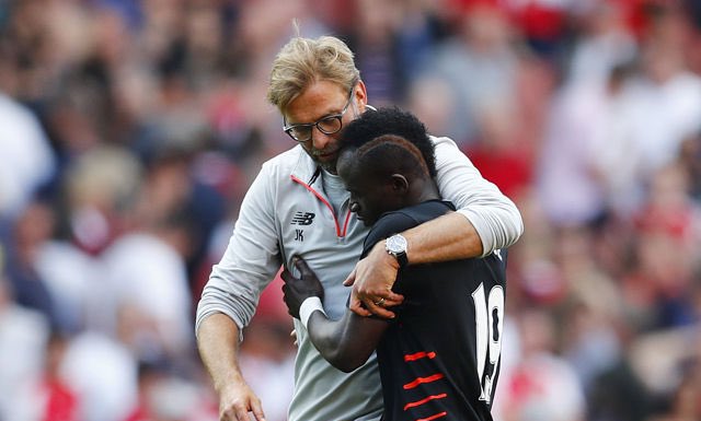 TheAnfieldTalk's tweet photo. From the first Klopp hug to the last. 

What an unbelievable signing. 

Sadio Mané - Liverpool Legend. #LFC https://t.co/EGY2hdIwk9