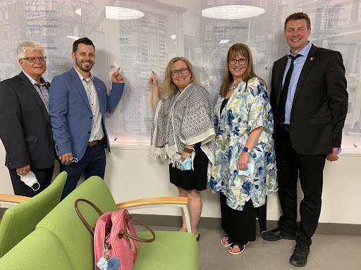 MonCepeo's tweet photo. Le CEPEO a participé hier soir à la Fête champêtre de l'Hôpital général de #Hawkesbury, une célébration pour reconnaître les donateurs de la Fondation de l'HGH. 

Merci à l'HGH d'offrir des occasions d'apprentissage authentiques aux élèves de l'ÉSP Le Sommet. 🙂 https://t.co/OLzx5QSc0o