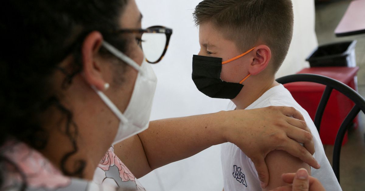 Reuters's tweet photo. U.S. FDA authorizes COVID vaccines for youngest children https://t.co/EdzpU9Prqw https://t.co/PBudMDXq1Q