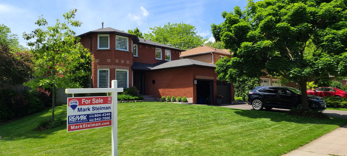 Open House 2 - 4 on Saturday and Sunday at 56 Stevenson Rd, Oakville.

Bright and Beautiful, spacious 4 Bedroom/4 Bathroom 2 Car Garage Home Is Professionally Renovated From Top To Bottom. 

Call Mark Steiman for details 📱 (416) 804-4340