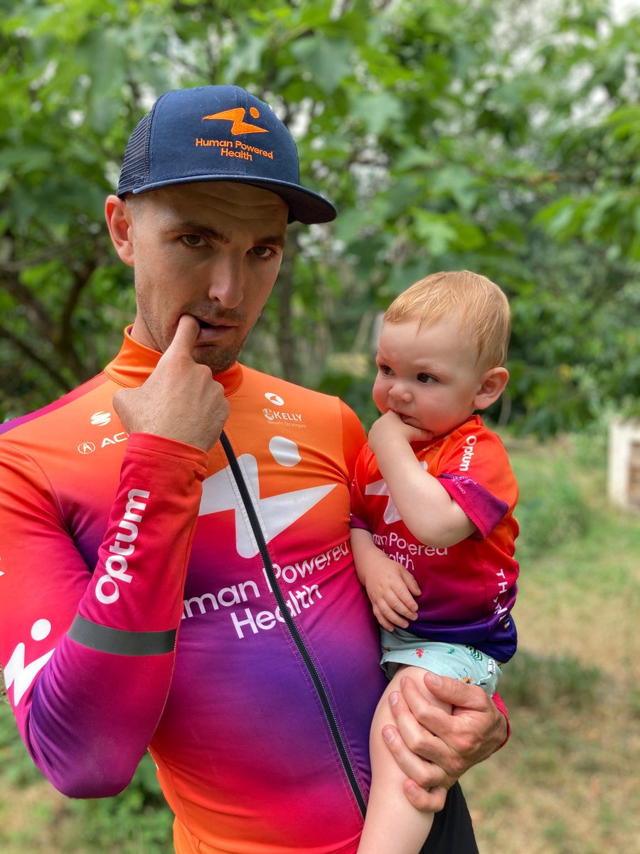 hphcycling's tweet photo. Happy Father's Day to all the dads out there, both in the peloton and out...
Special thanks to @pactimo for creating these awesome mini-me jerseys for @joeyrosskopf, @BenKing89 and @ChadHaga's kids!
#HumanPoweredHealth #RidePactimo https://t.co/fbdRb5WlMr