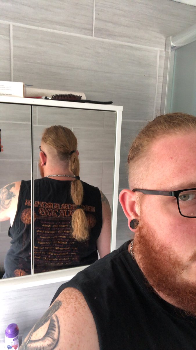 Schönes Wochenende an alle 

#wochenende #party #weekendvibes #weekend #Freitag #frivolerFreitag #geilsein #makelovenotwar #beer #bier #viking #porn #pokemon #horny #longhair #porno #sexistgeil #lovedoggy #allwayshorny #german #deutsch #metal #musik