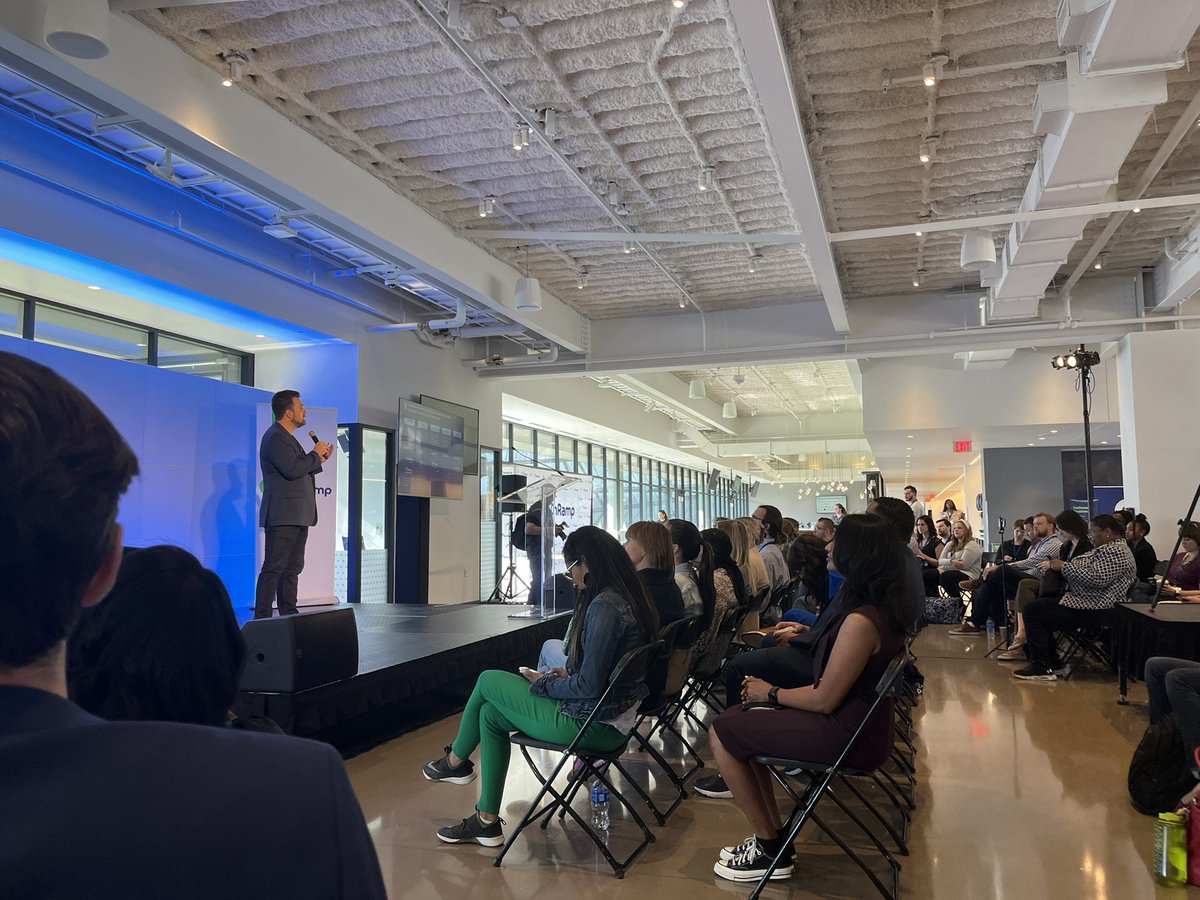 Jessica Charlsen tweet media