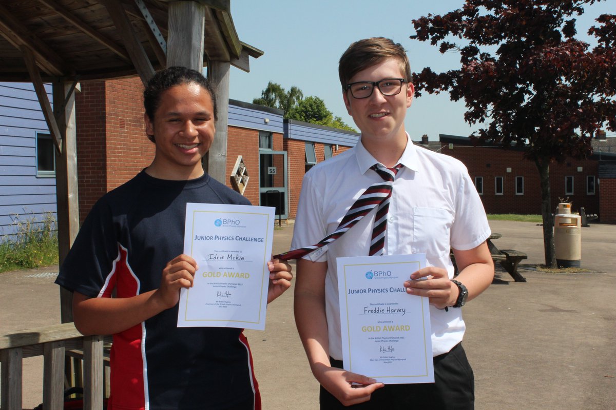 WyedeanScience's tweet photo. Well done to all the Year 10s who took part in the recent @TheBPhO Junior Physics Challenge @WyedeanSchool. Special congratulations to Idris and Freddie for their Gold Awards!
2x Gold 🥇
10x Silver 🥈
32x Bronze 🥉
3x Commendations 👍 https://t.co/heBLlnswda