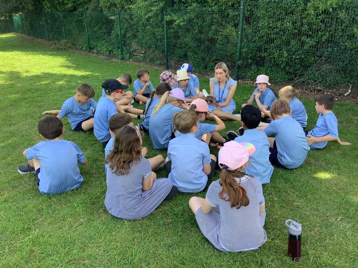 Reading in the sunshine is the perfect way to spend to a Friday afternoon 📚📖☀️ #WJAReading