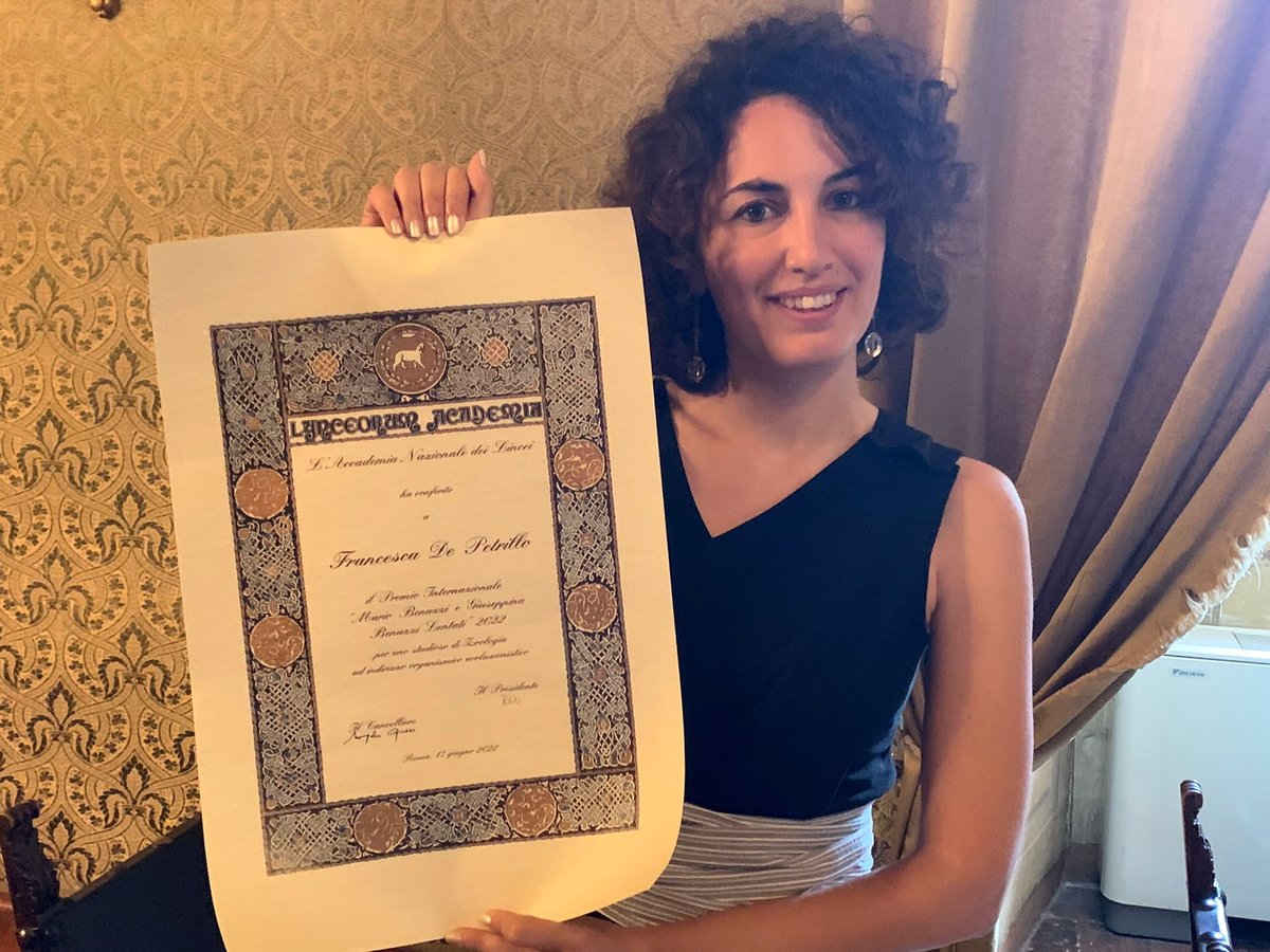 I am honoured to have received the international award for zoological studies from the Accademia dei Lincei, the oldest scientific academy in the world. Thanks to all my mentors and colleagues who made my research possible 

#accademialincei #comparativecognition