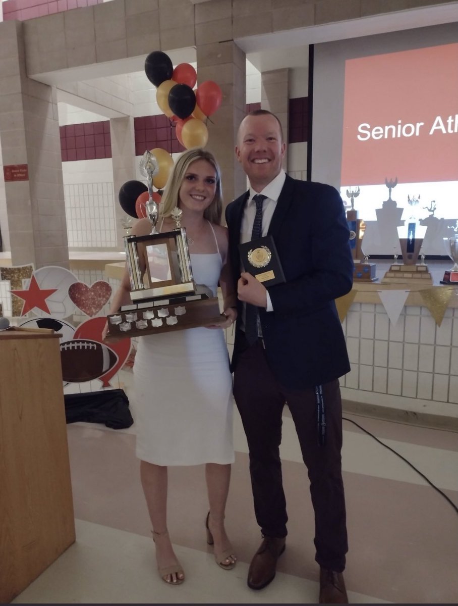 3HKYGRLS's tweet photo. @ava_flint  @CYGHAOfficial JR panther, former #PGHAICEKAT pulling in the awards at the @StPeterCSS Sports Banquet last night. Girls Varsity Hockey MVP, SR Girls Basketball MVP, and…SR Female Athlete of the Year!!! Way to go! So proud of you Ava and your #hardwork https://t.co/umSvEtB7go
