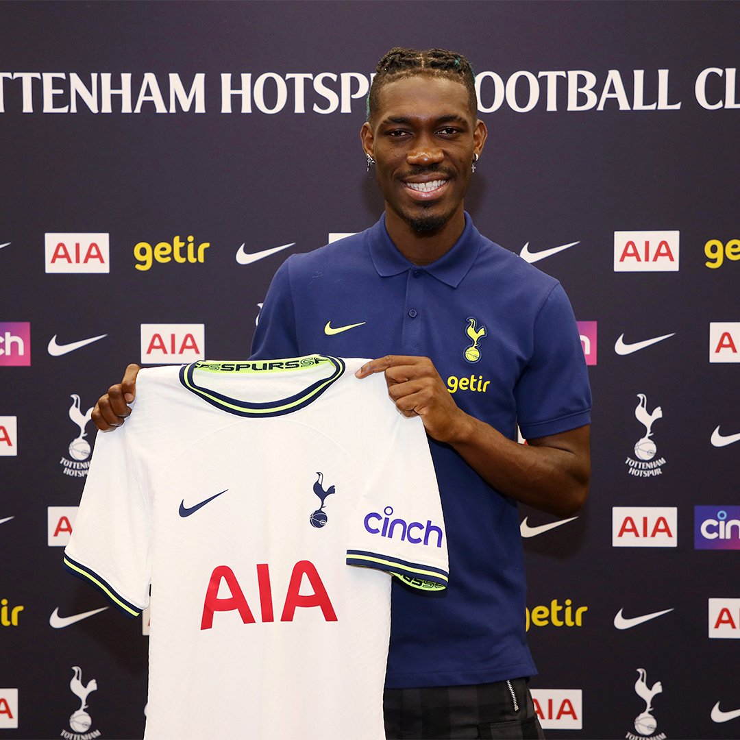 SpursOfficial's tweet photo. ✍️ We are pleased to announce the transfer of Yves Bissouma.

 Welcome to Spurs, Yves! 💙