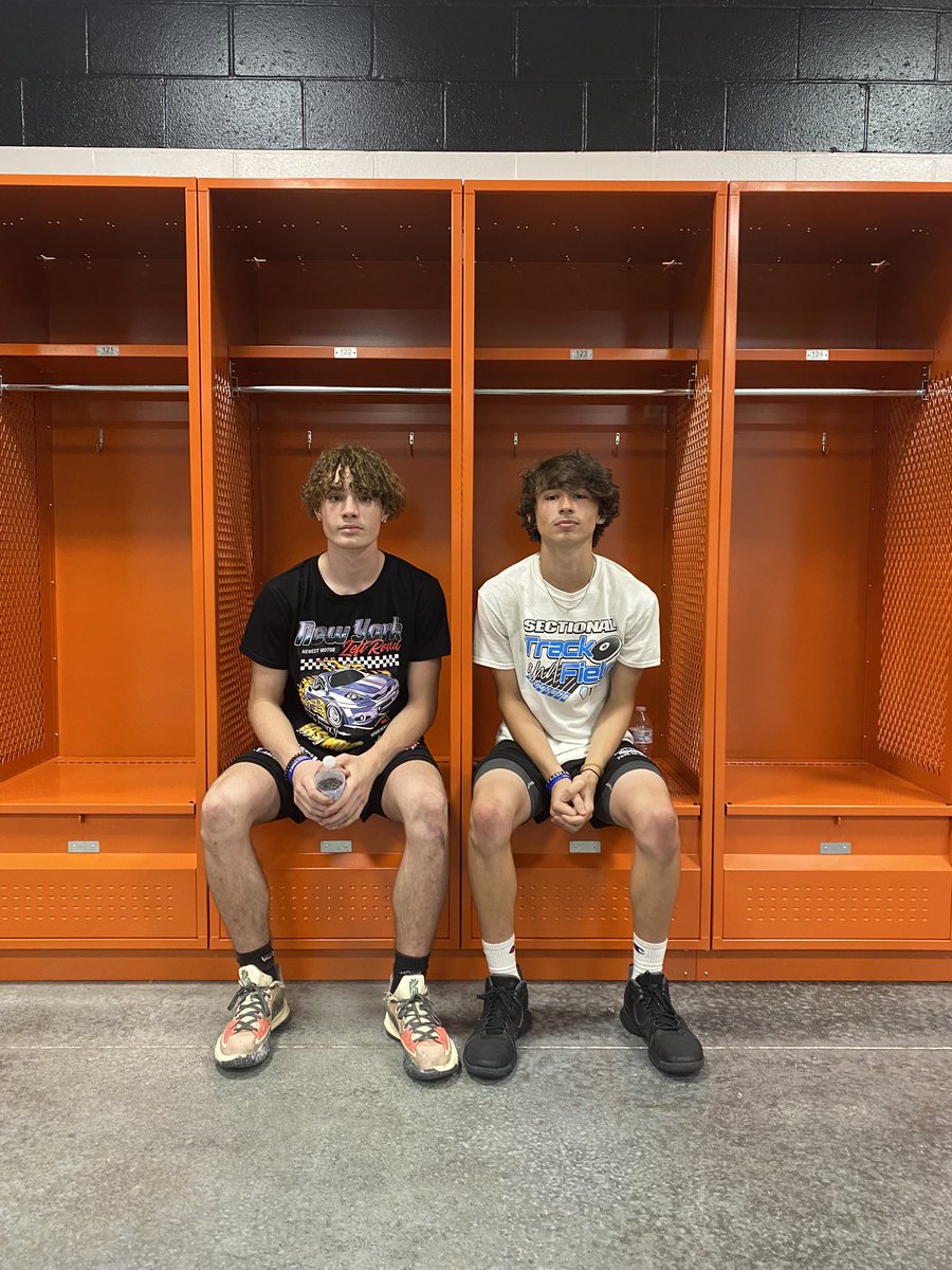 Freshman Garret Hatcher’s first time sprinting after coming back from injury and goes over 21mph!
Freshman Landon Coon comes in at 20.5mph for the second day this week! 
Freshman class is FAST