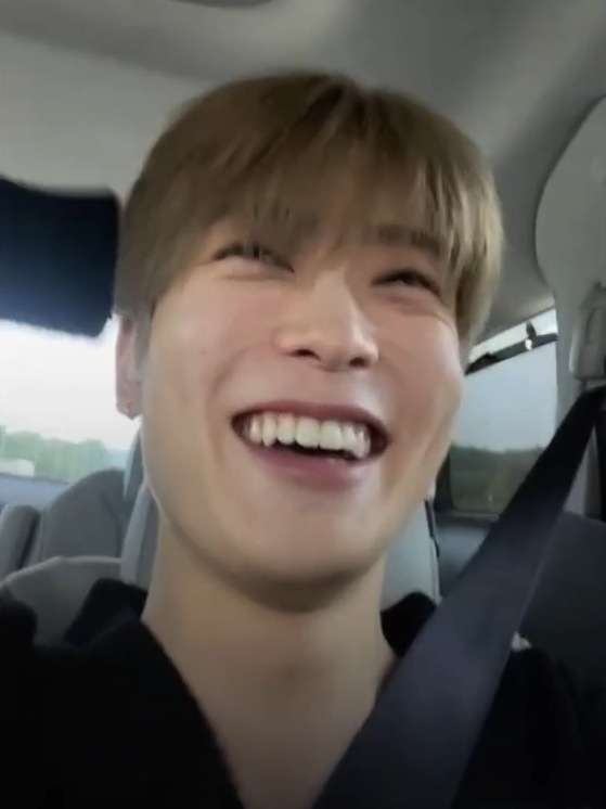 empathyoonoh's tweet photo. free serotonin ♡ https://t.co/QVT6RhP6tr