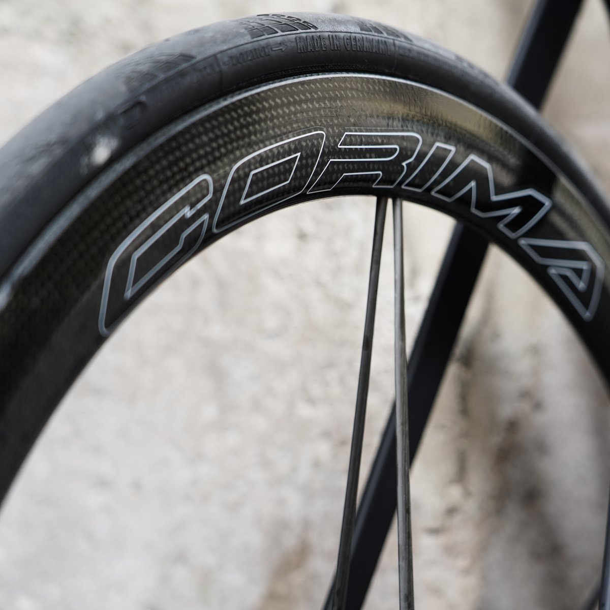 corimawheels's tweet photo. Your bike won’t go unnoticed 💫
The MCC is a handmade carbon wheel, as beautiful as efficient. It’s designed for ultimate performance on hilly courses 🚵
#corima #corimawheels #corimacarbon #carbonwheels #carbon #madeinfrance #cycling #roadcycling #roadbike #bike https://t.co/DCsetGv0TL