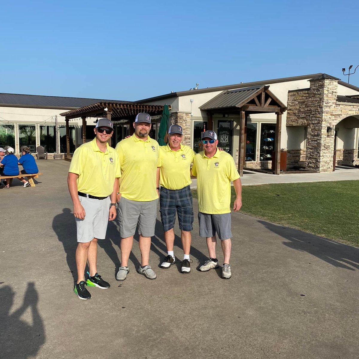 TrailersRJ's tweet image. The Banana Boys are peeling good today!🍌
Shout out to @RustedRailGolf and their 30th Annual Joe Fanning Memorial Golf Classic! #RjTrailers #Seagoville #WeveGotTheHookUp 💪