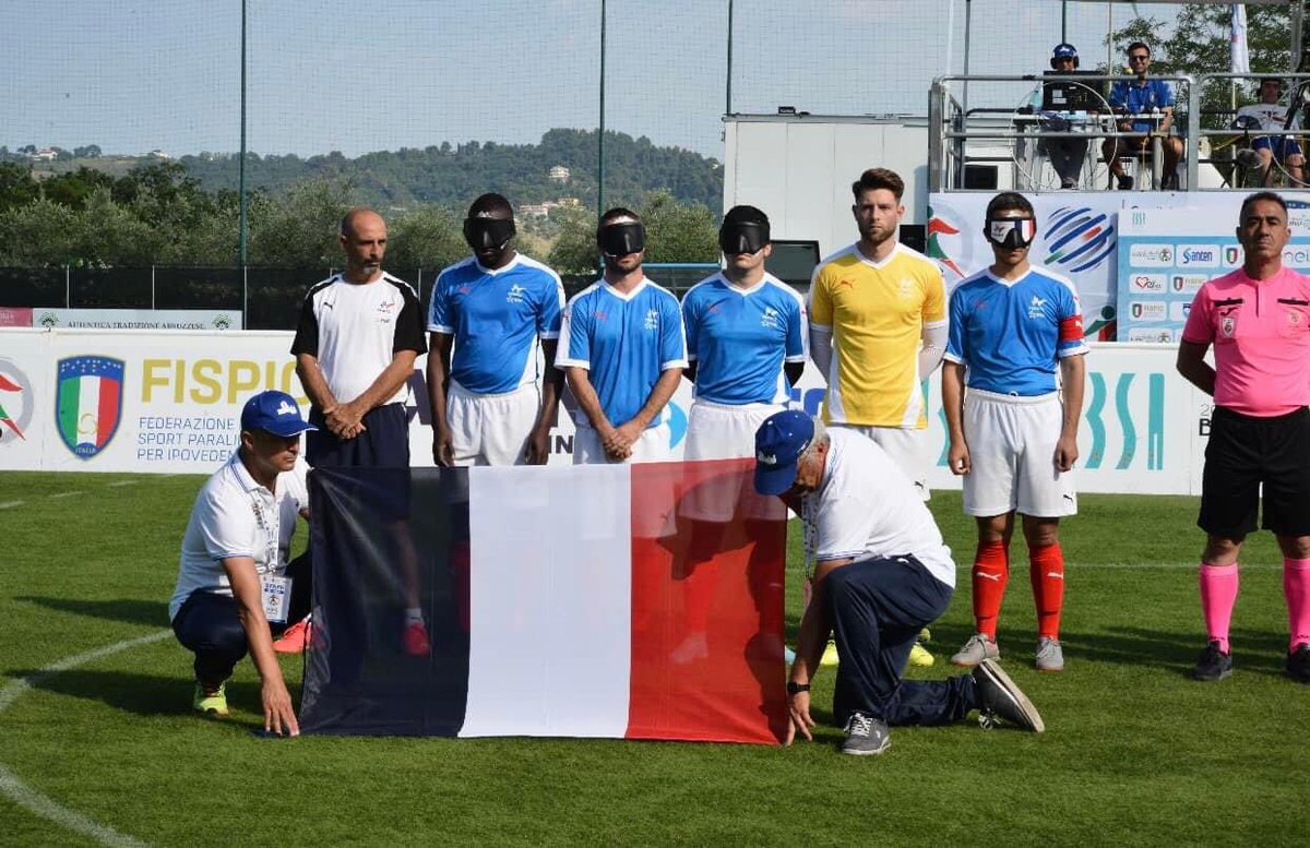 SSolidaires's tweet photo. #RT @cecifootoff: RT @FFHandisport: EURO CÉCIFOOT ⚽️ 
CHOC FRANCE-TURQUIE 
Les #Bleus sont en finale du Championnat d’Europe en Italie. Après un beau parcours, le collectif 🇫🇷 ne lâchera rien lors la finale et donnera tout pour décrocher le titre europée… https://t.co/KWppUSBlAU