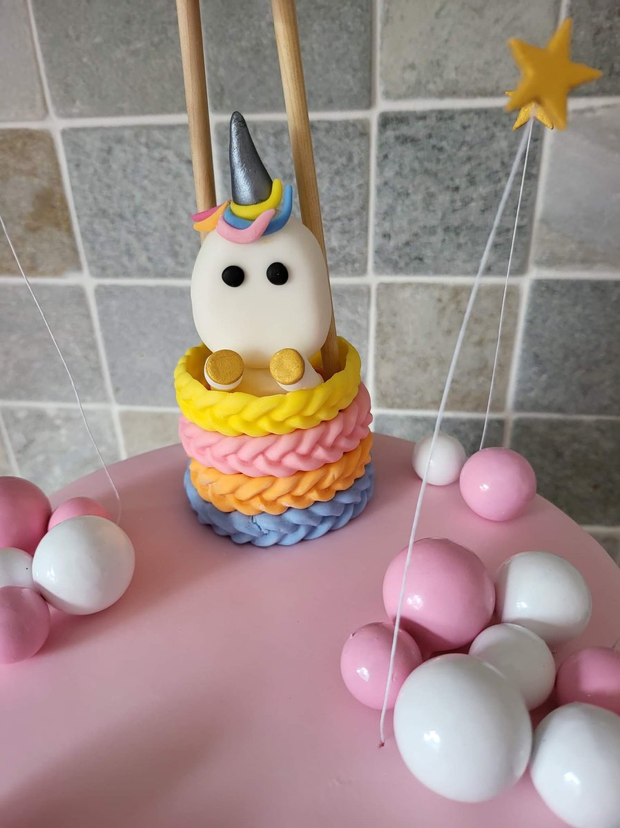 Squirtle007_'s tweet photo. Wife appreciation time! How amazing is this cake she's just finished?

#cake #decorativecake #unicorn #birthdaycake https://t.co/27pvM0vHUL