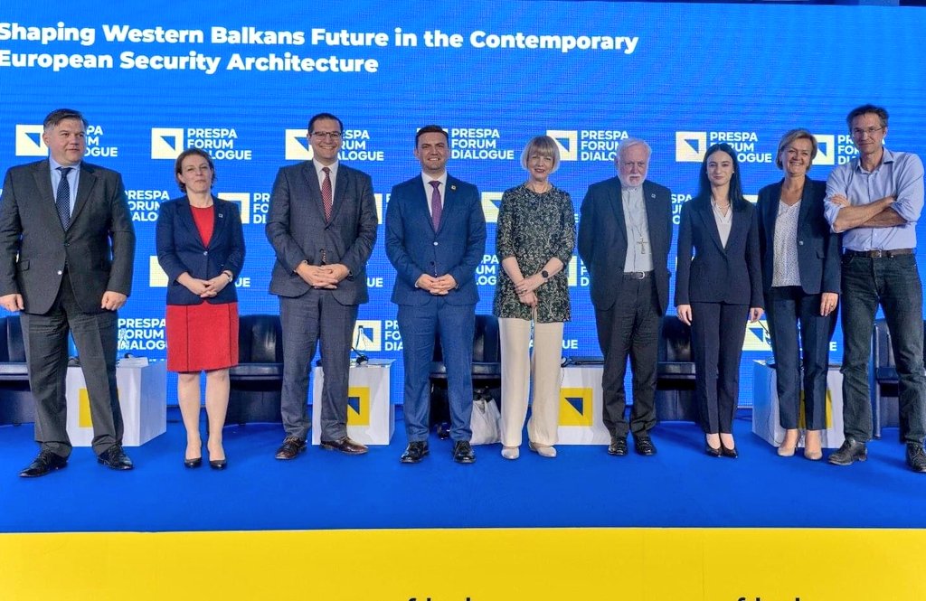 Bujar Osmani tweet media