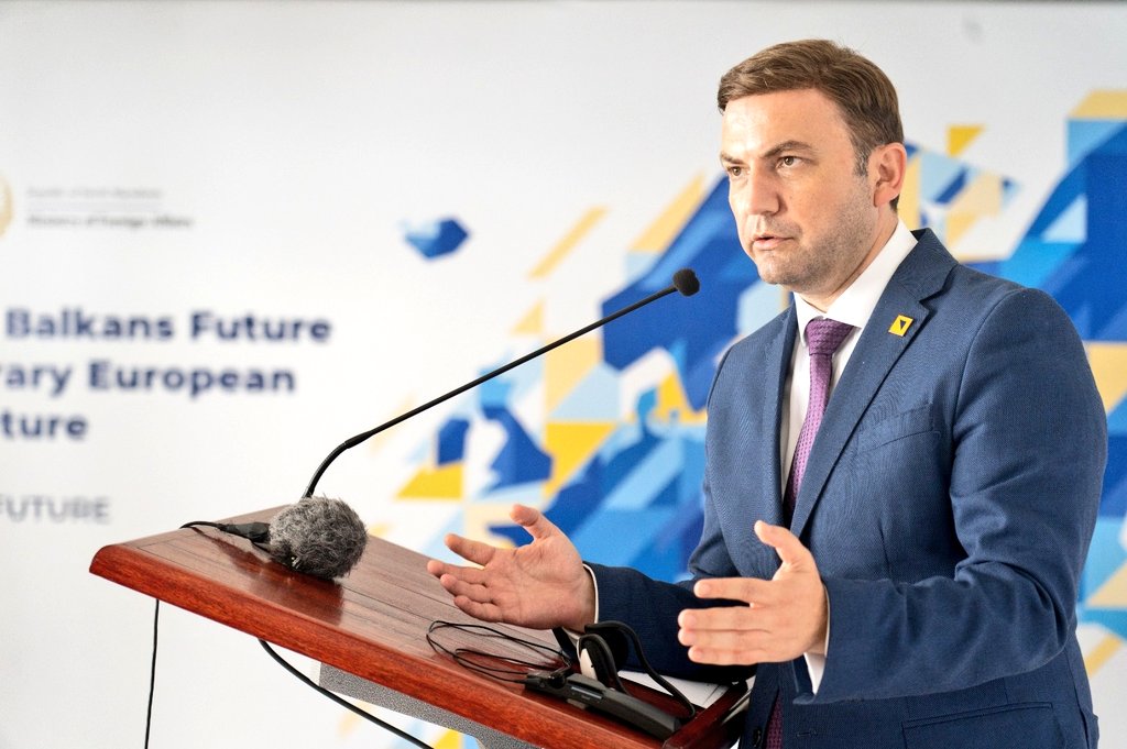 Bujar Osmani tweet media