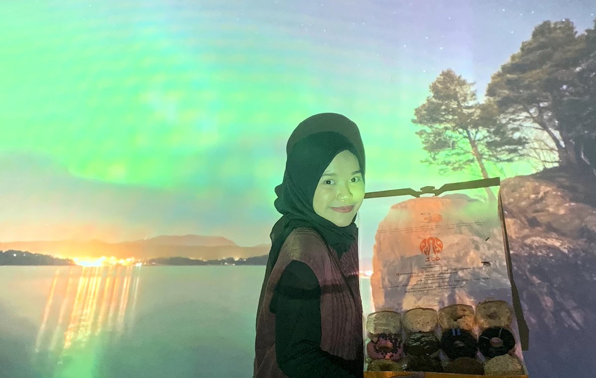 junznilue's tweet photo. happiest birthday thanks to @fildhaaaa 😍✨ https://t.co/SeSkL0kamS