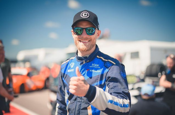 MsportXtra's tweet photo. #STCC #Skelleftea #DriveCenterArena Results Practice 2, which included a lengthy red flag period. How did it go @DStrandberg ? (But still progress to be made) #MsportXtra @STCC_Official https://t.co/QAzAgkxCrv