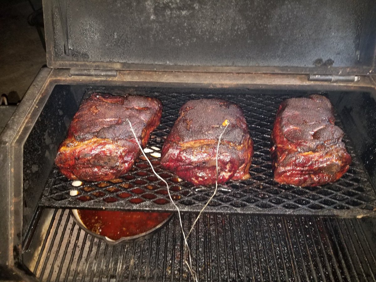 Craiger024's tweet image. Packer Pork butts on the Yoder YS 640...  #BBQ 
@yodersmokers 
#BBQPORKBUTTS 
#YoderYS640