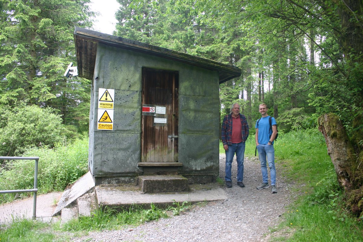 ECT_UK's tweet photo. Thank you to Alan Radbourne &amp; Jack Cosby from @UK_CEH Bangor for hosting ECT this week at the breathtaking Plynlimon Catchments long-term land use experiment in mid-Wales. More here: https://t.co/kdeIFbEQM6 #LTER #ecology #freshwater @NatResWales @fluitans @freshwaterbio https://t.co/XGygc0xdLI