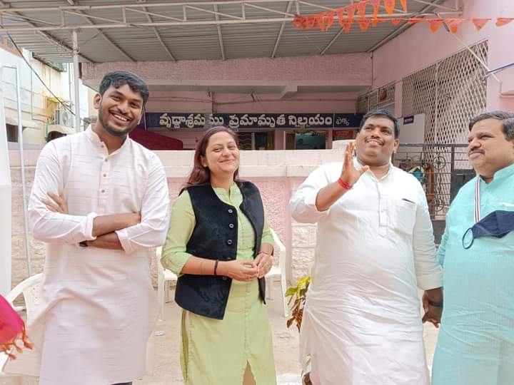 MDATTA8's tweet photo. तेलंगाना प्रांत के प्रांत कार्यालय'स्फूर्ति छात्र शक्ति भवन'का उद्घाटन कल परम पूजनीय सरसंघचालक डॉ.मोहन भागवत जी,आदरणीय @nidhitripathi92 जी,आदरणीय @AshishSainram जी के कर कमलों से हुआ।यह कार्यालय केवल कार्यालय नहीं अपितु प्रेरणा का केंद्र है। सभी कार्यकर्ताओं को बधाई💐 @iLaxmanG https://t.co/akq2qkQBN1