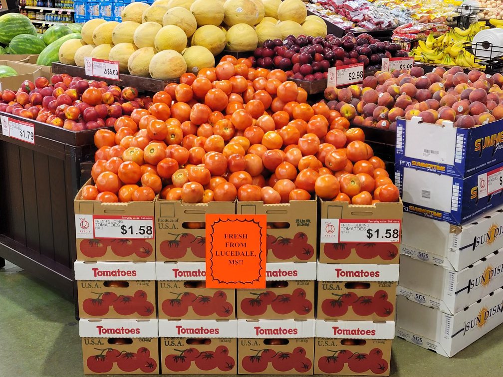 SaveAtThePig's tweet photo. Fresh Mississippi homegrown tomatoes delivered today! https://t.co/ZILJ359srm