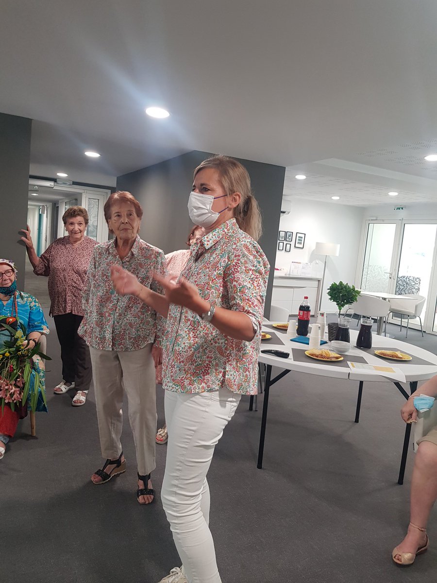 JudithSamet's tweet photo. Toute en élégance aux #senioriales de @marseille Carré St Lazare ! Nos résidentes ont pris plaisir à nous présenter la nouvelle collection de forESTIME. Des tenues élégantes et adaptées, et sans boutons ! Merci à  nos résidentes pour ce joli défilé! https://t.co/o1c9ydpNMd