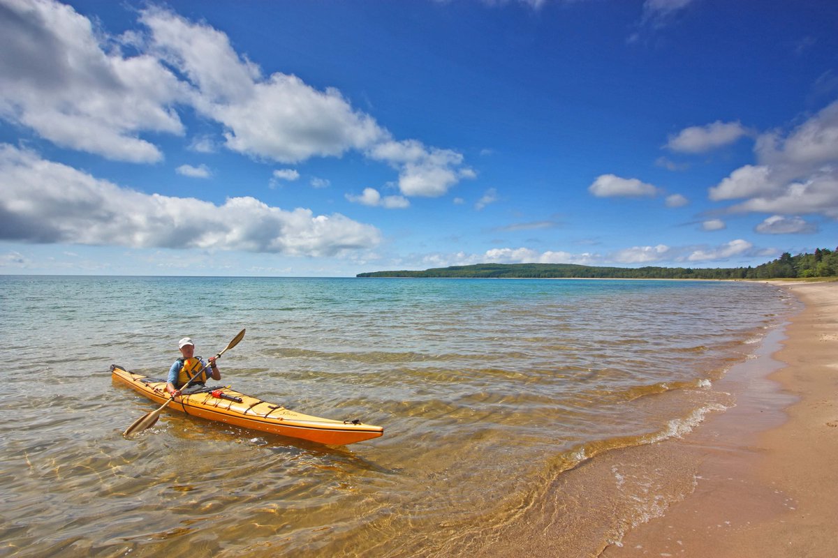 OntarioParksNE's tweet photo. Paddling can improve your mental and physical health, a great reason to celebrate #NationalPaddlingWeek!

If you like kayaking, @PancakeBayPP should be on your bucket list!  A great base for paddlers to explore the Algoma Coast of Lake Superior.

https://t.co/jCrT0hoSPo https://t.co/HeoL05Ae0E