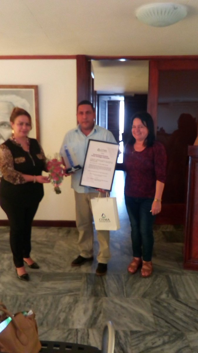 Recibe reconocimiento provincial del Citma <a href="/citmacuba/">Ministerio de Ciencia, Tecnología y Medio Ambiente</a> el Dr. C. <a href="/yurisley_valdes/">Yurisley Valdes Mariño</a> de <a href="/UniversidadMoa/">Universidad de Moa Dr. Antonio Núñez Jiménez</a> <a href="/ondinaleon/">ondinaleon</a> <a href="/jsaborido50/">José Ramón Saborido Loidi.</a> <a href="/CubaMES/">MES</a>