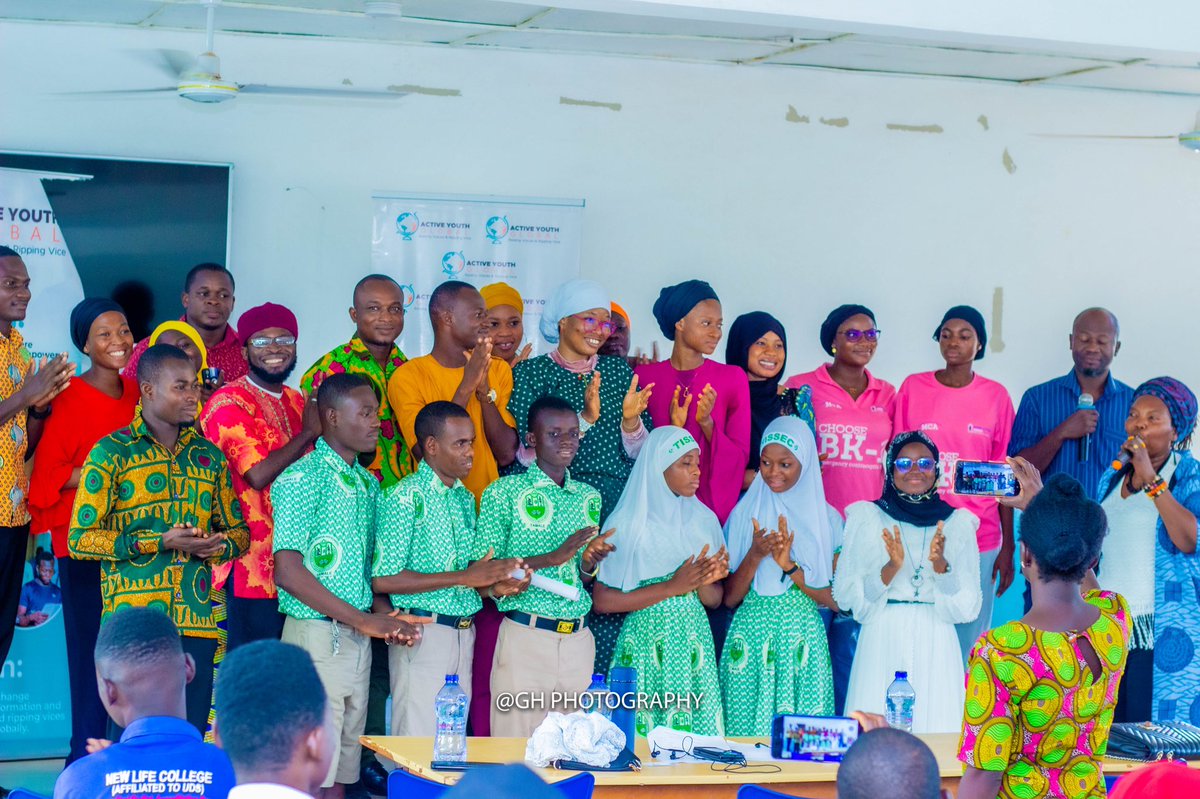 TheActiveYouth1's tweet photo. The Youth Against Drugs (YAD) project was launched at New Life College in Tamale.

Congratulations to all partners. #TolecGH 

Be part of this. Stand up against drug abuse!

#YAD #EndDrugAbuse #iChooseLife https://t.co/UappTSTmKG