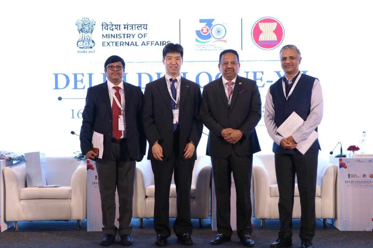 Prabir_India's tweet image. #DD12 ends with Vote of Thanks by yours truly.A high powered dialogue. Great show, New friends, Refined agenda and get ready for New journey. Thank you @MEAIndia @gitikasrivastav. Thank you  delegates, @RIS_NewDelhi  team and @AmbMoKumar @Sachin_Chat